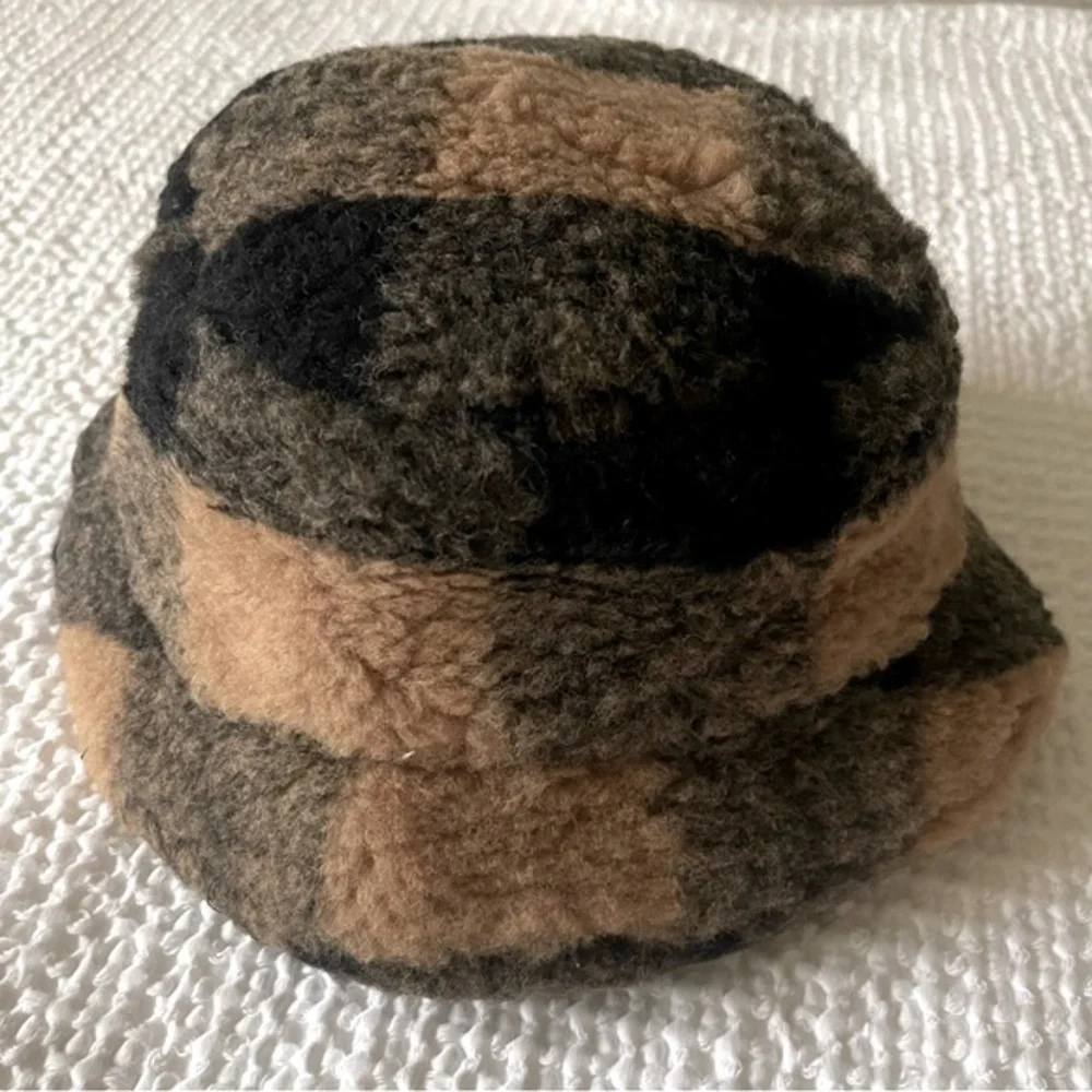 NWT STAND STUDIO Faux Fur Plaid Bucket Hat Tan Black Kids Size XS Unisex